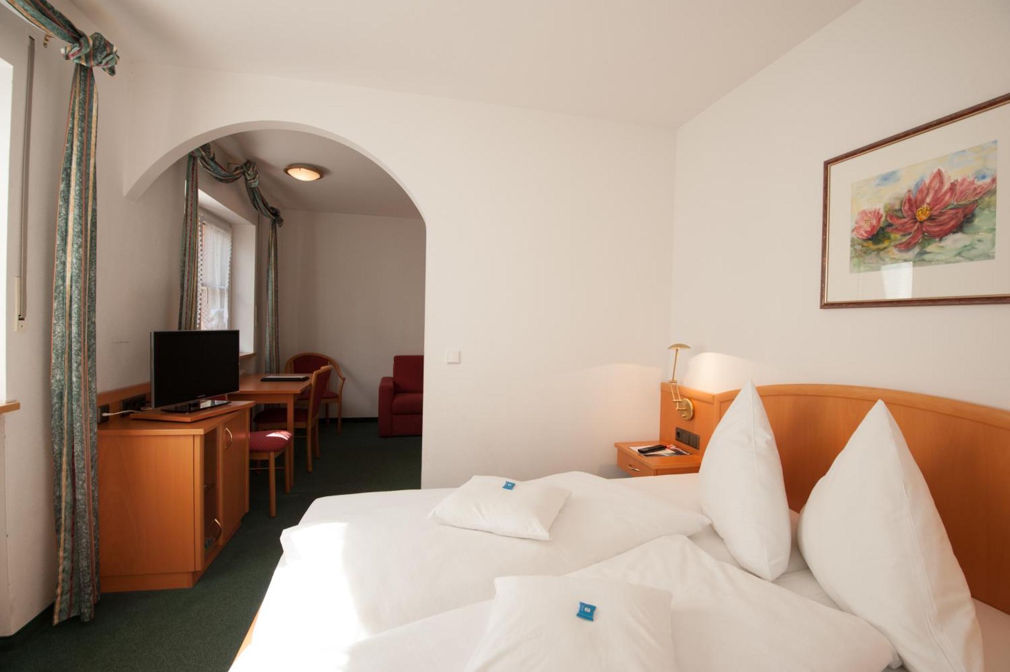 Hotel Schwaiger Glonn Экстерьер фото