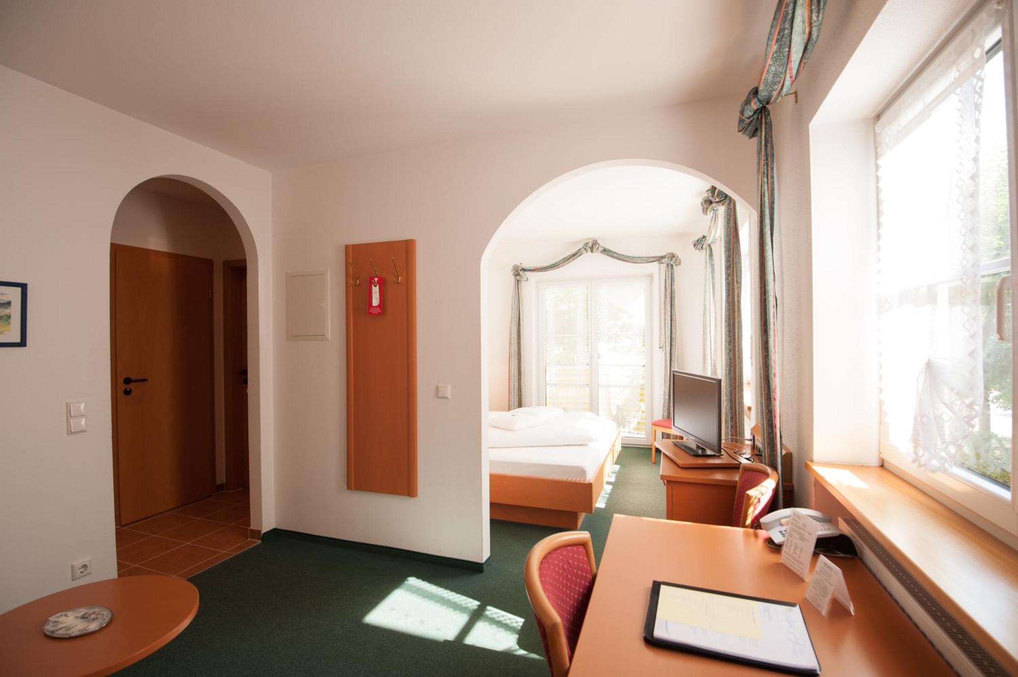 Hotel Schwaiger Glonn Экстерьер фото